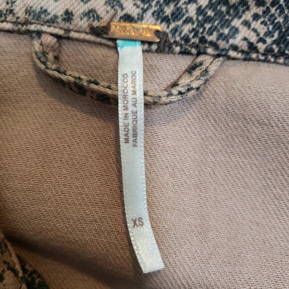 Free People Snake Print Trucker Jacket in Brown Cotton Ladies Size XS - Picture 10 of 11